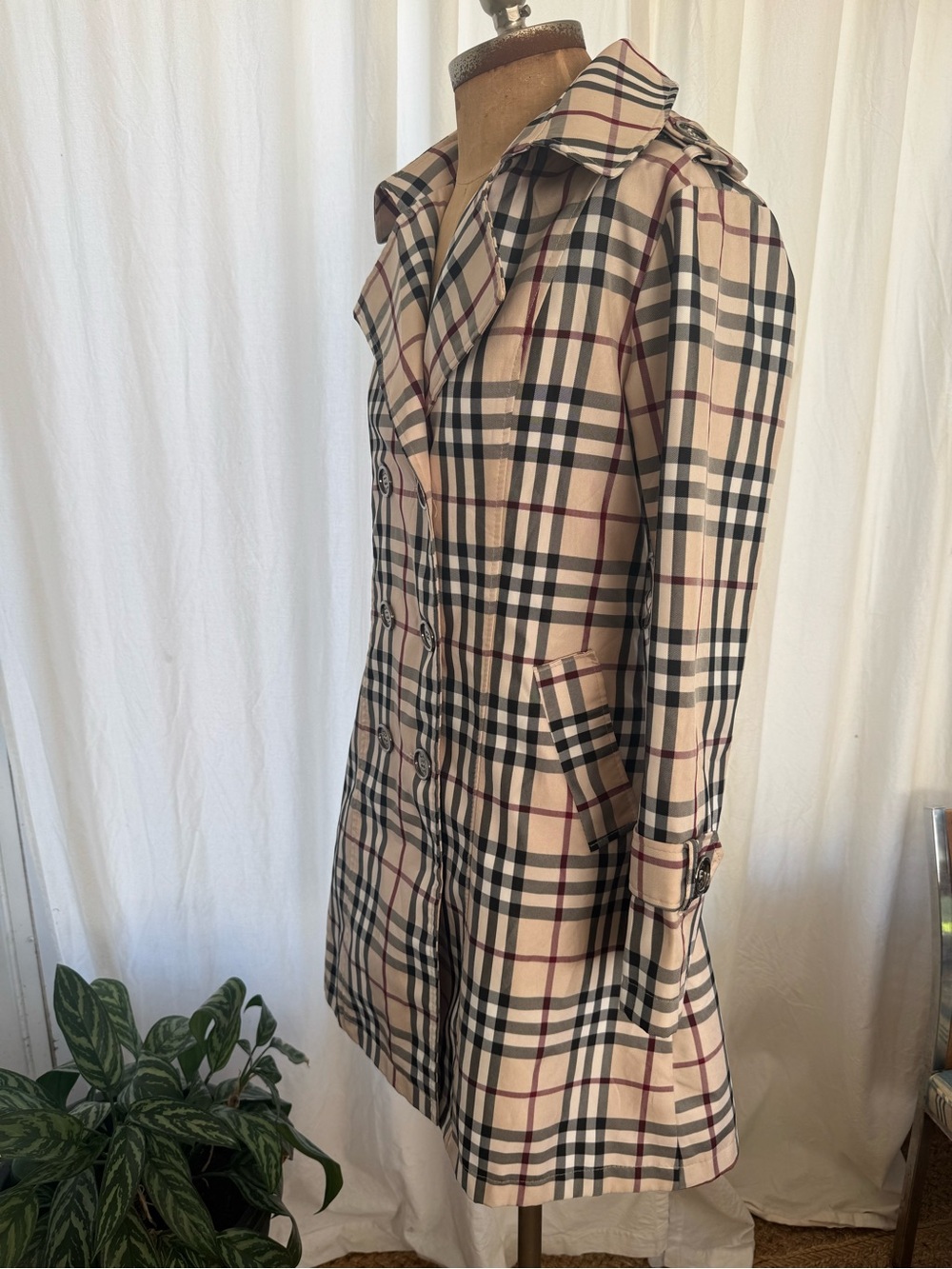 Burberry London Girls Nova Check Plaid Double-Breasted Trench Coat - Picture 4 of 16